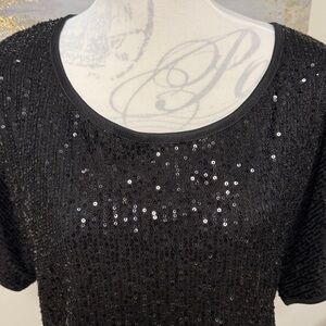 SEQUIN Short Sleeve Top, Round neck, Fully Lined, Black Size XL